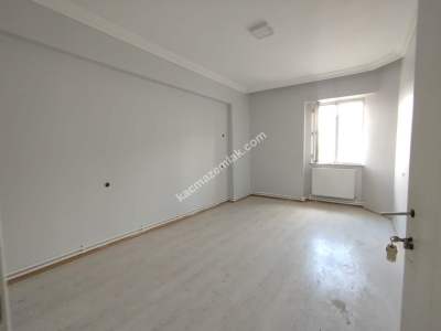 Sivas Kiralık Daire Küçükminare Mah. 3+1 120M2 11