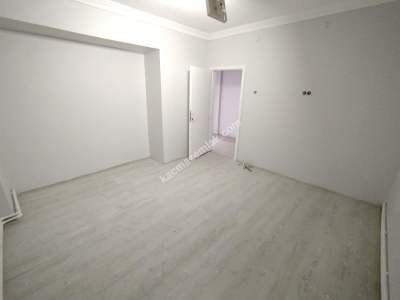 Sivas Kiralık Daire Küçükminare Mah. 3+1 120M2 26