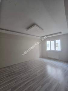 Sivas Merkez M.akif Ersoy Mah. 3+1 Kiralık Daire 15
