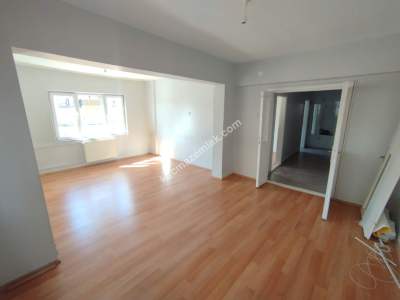 Sivas Kiralık Daire- Mevlana Mah. 2+1 100M2 26