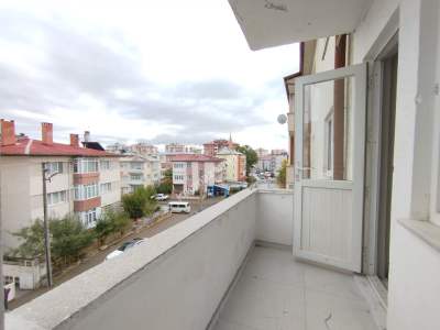 Sivas Kiralık Daire- Selçuklu Mah. 3+1 125M2 9