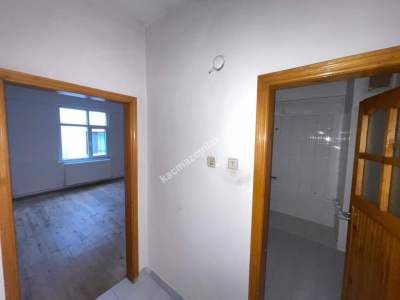 Araklı Merkezde Kiralık 3+1 Uygun Fiyatlı Daire 3