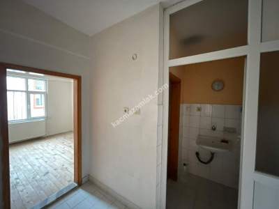 Araklı Merkezde Kiralık 3+1 Uygun Fiyatlı Daire 9