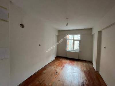 Araklı Merkezde Kiralık 3+1 Uygun Fiyatlı Daire 10