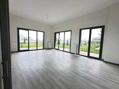 Trabzon Çömlekçi Toki Konutlarında Kiralık Bahçe Katı 29