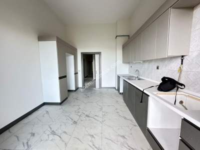 Trabzon Çömlekçi Toki Konutlarında Kiralık Bahçe Katı 27