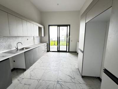 Trabzon Çömlekçi Toki Konutlarında Kiralık Bahçe Katı 12