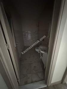 Trabzon Kaymaklı'da Ulaşımı Kolay Eşyasız 3+1 Kiralık 5