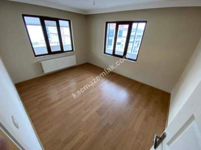 Yomra Merkezde Kiralık 1+1Daire 14