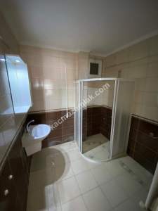 Yomra Merkezde Kiralık 1+1Daire 10