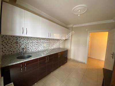 Yomra Merkezde Kiralık 1+1Daire 15