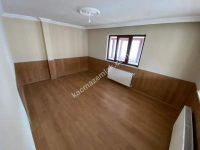 Yomra Merkezde Kiralık 1+1Daire 11