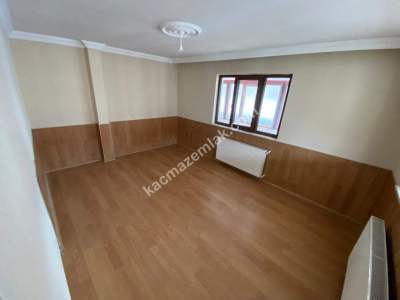 Yomra Merkezde Kiralık 1+1Daire 6