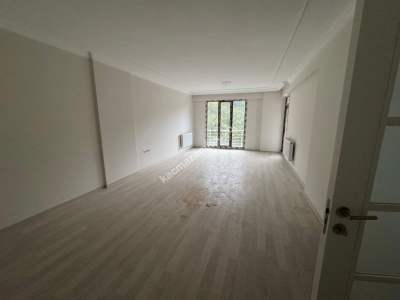 Trabzon Yomra Sancak Mahallesi'nde Ferah 3+1 Kiralık 7