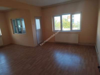 Uşak Eşme Şehitalibey Mah. Kiralık Daire 10