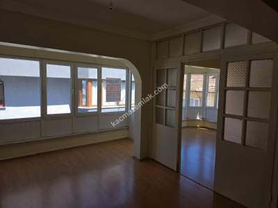 Zonguldak Bahçelievler Mah. Kiralık 2+1 Daire 4