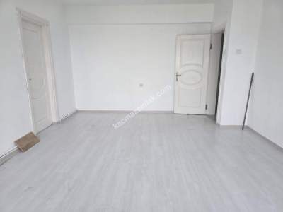 Bahçelievler Mahallesinde 3+1 Kiralık Daire 1