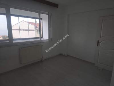 Bahçelievler Mahallesinde 3+1 Kiralık Daire 17