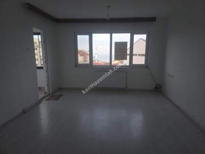 Bahçelievler Mahallesinde 3+1 Kiralık Daire 18