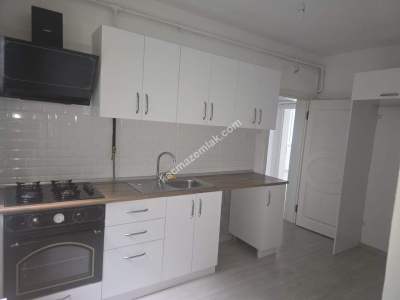 Bahçelievler Mahallesinde 3+1 Kiralık Daire 15