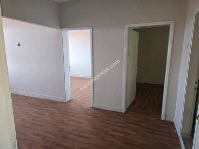 Zonguldak Meşrutiyet Mah. De Kiralık 3+1 Daire 2