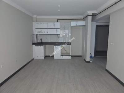 Zonguldak Çarşı Merkezde Kiralık 1+1 Daire 1