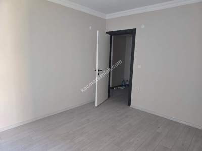 Zonguldak Çarşı Merkezde Kiralık 1+1 Daire 3