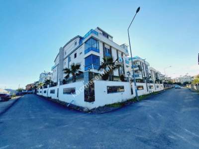 Antalya Güzeloba'da Dubleks 4+1 Kiralık Daire 23