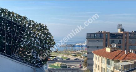 Bostancı Sahilde Deniz Manzaralı 3+2 Dubleks 40