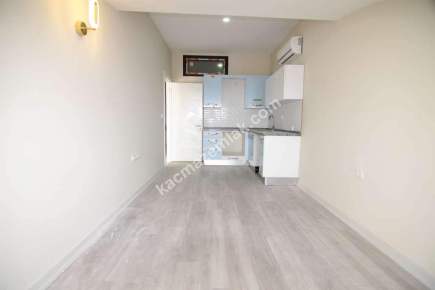 Çınar'da Metroya Yakın 3 Yıllık Binada Kiralık 3+2 3