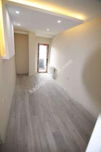 Çınar'da Metroya Yakın 3 Yıllık Binada Kiralık 3+2 10