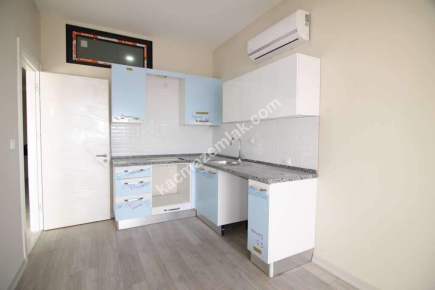 Çınar'da Metroya Yakın 3 Yıllık Binada Kiralık 3+2 5