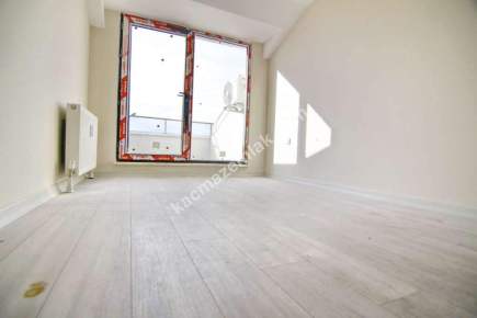 Çınar'da Metroya Yakın 3 Yıllık Binada Kiralık 3+2 26