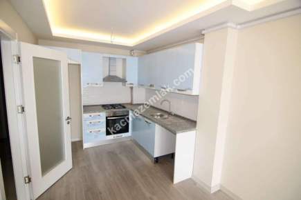 Çınar'da Metroya Yakın 3 Yıllık Binada Kiralık 3+2 1