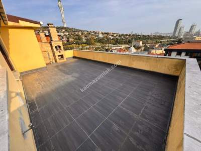 Acıbadem Akçaağaç Sokakta 250 M2 Net Kiralık 5+2Dubleks 35