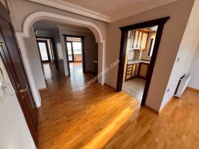 Acıbadem Akçaağaç Sokakta 250 M2 Net Kiralık 5+2Dubleks 20