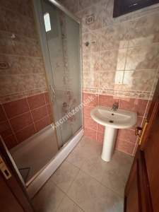 Acıbadem Akçaağaç Sokakta 250 M2 Net Kiralık 5+2Dubleks 30