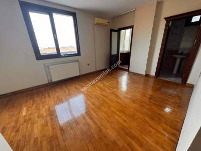 Acıbadem Akçaağaç Sokakta 250 M2 Net Kiralık 5+2Dubleks 13