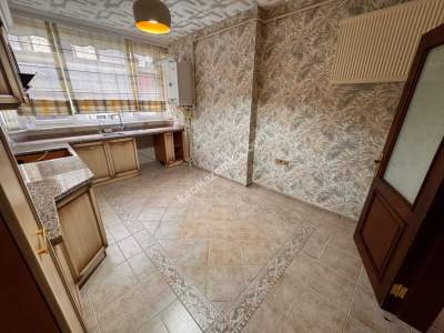 Acıbadem Akçaağaç Sokakta 250 M2 Net Kiralık 5+2Dubleks 25