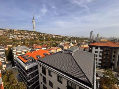 Acıbadem Akçaağaç Sokakta 250 M2 Net Kiralık 5+2Dubleks 38