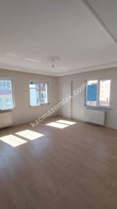 Sivas Merkez Cuma Pazarı Üstü Kiralık 5+1 Dubleks Daire 31