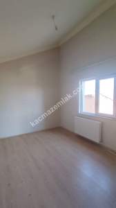 Sivas Merkez Cuma Pazarı Üstü Kiralık 5+1 Dubleks Daire 12