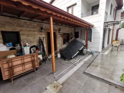 Büyükada'da Müstakil Sezonluk Kiralık 2+1 Ev 18