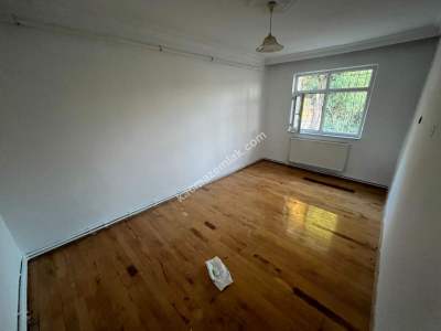 Niksar Bahçelievler Mah. Kiralık Müstakil Ev 3