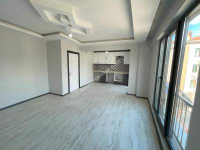 Gemlik Merkezde Satılık 6 Daireli Komple Yeni Bina 6