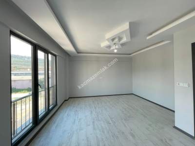 Gemlik Merkezde Satılık 6 Daireli Komple Yeni Bina 8