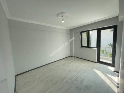 Gemlik Merkezde Satılık 6 Daireli Komple Yeni Bina 13