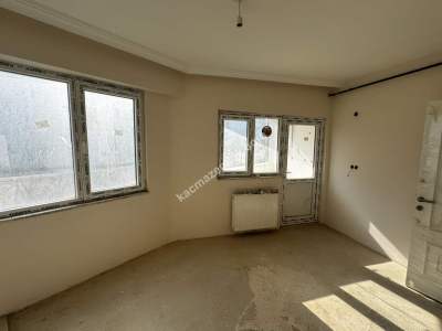 Bursa İnegöl Cerrah'ta 3 Dairelik Satılık Bina 19