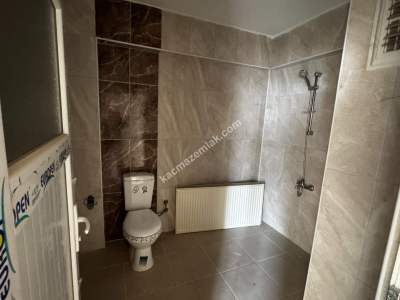 Bursa İnegöl Cerrah'ta 3 Dairelik Satılık Bina 26