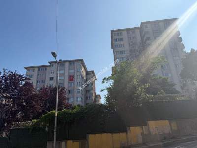 Koşuyolu Barbaros'da, 11 Daire 2 Dükkanlı Komple Bina 9